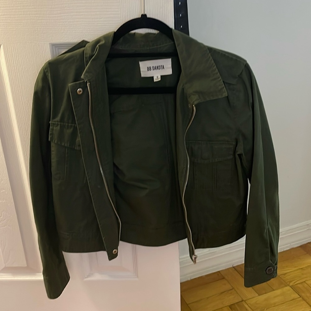 BB Dakota army green light jacket. Great condition
